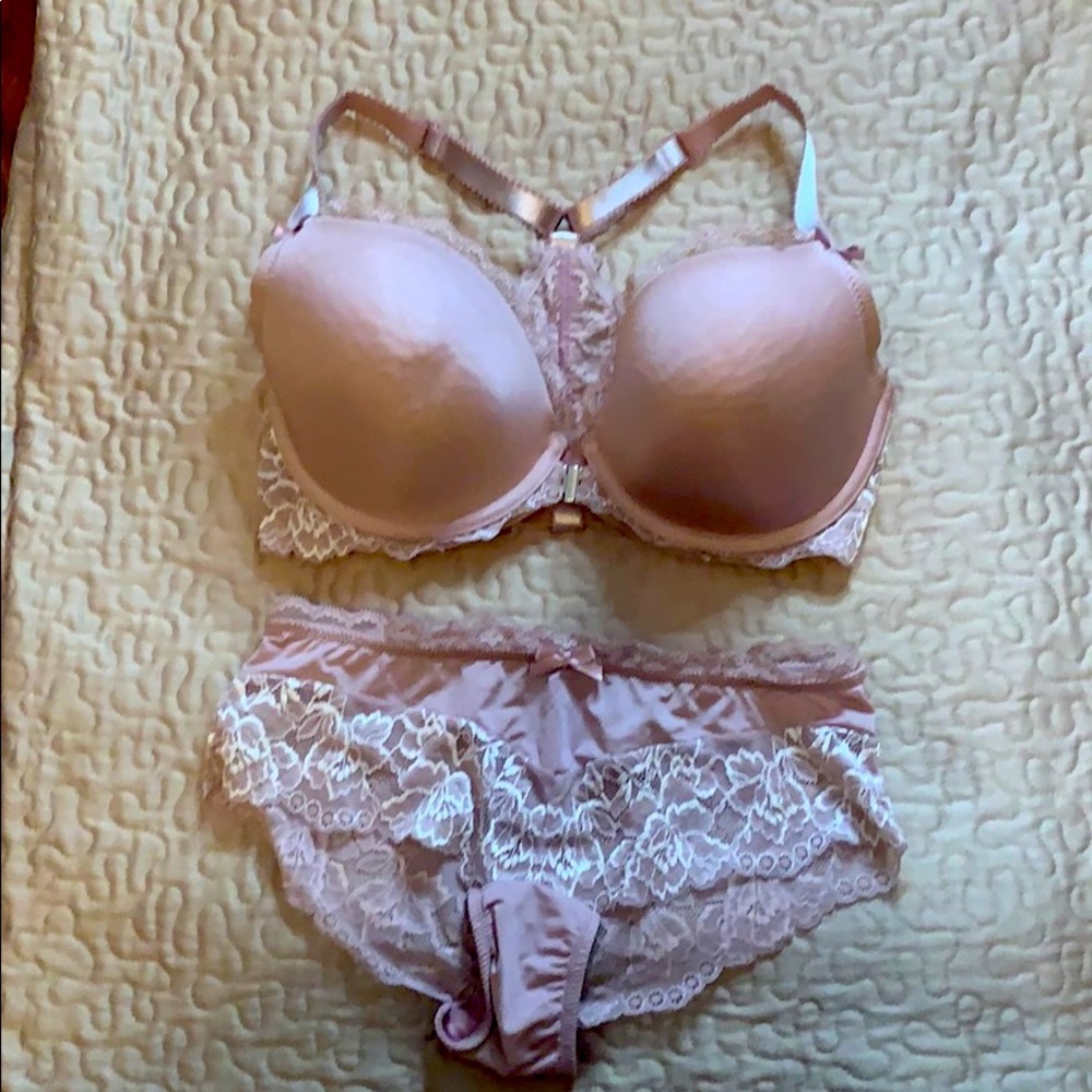 Adore Me 32F Front Closure Padded Bra and Panty💖
